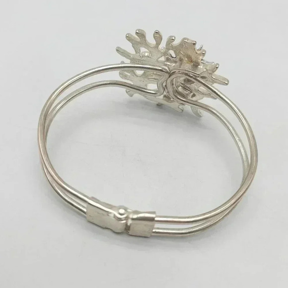 Starfish Coral Faux Pearl-Embellished Silver Tone Bracelet - Picture 3 of 6